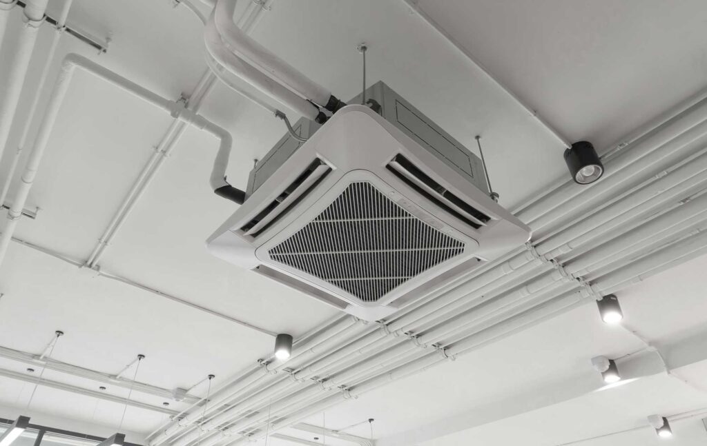 Ceiling mounted cassette type air conditioner