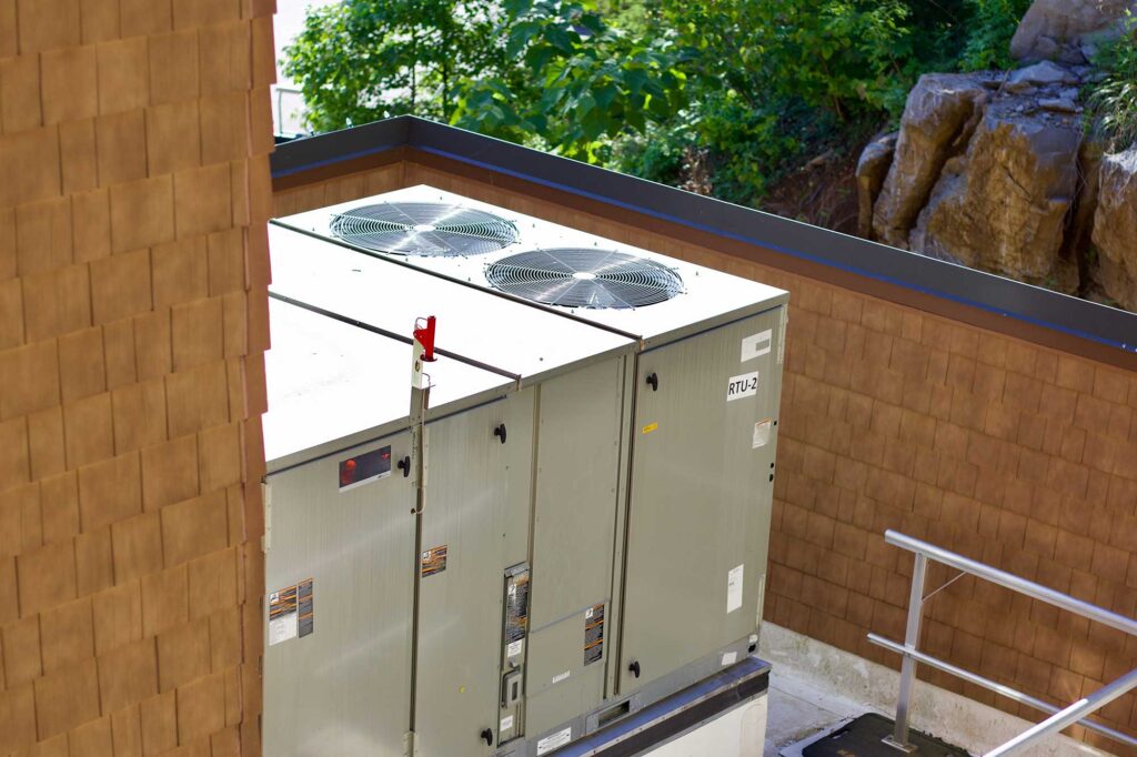 Large hvac system for commercial building